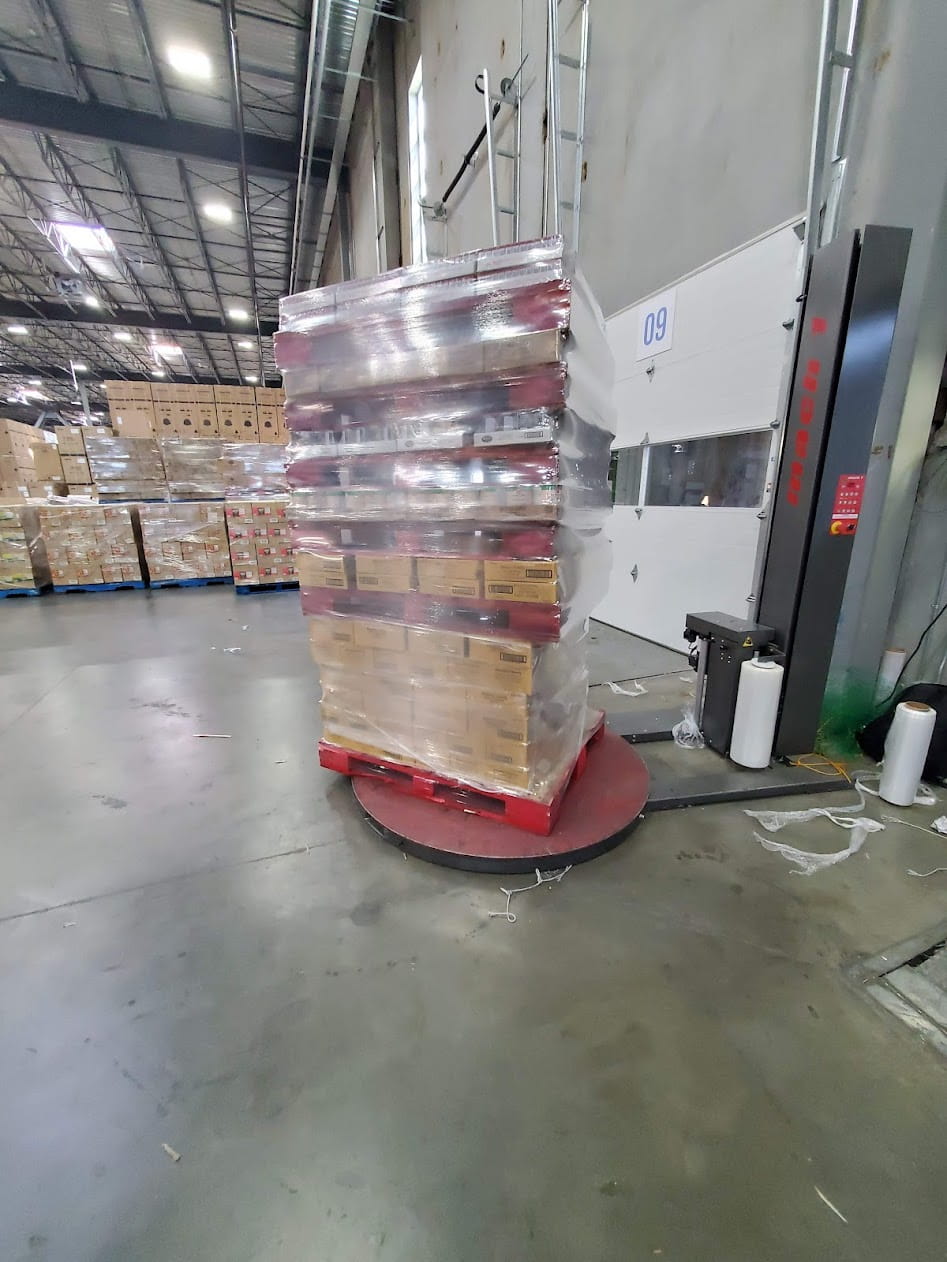 Pallet wrap machine