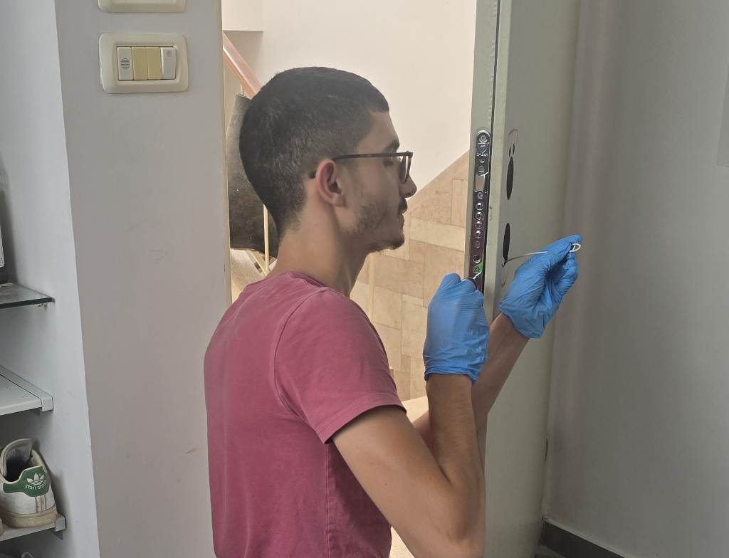 החלפת מנגנון וצילנדר