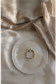 Ring on plate