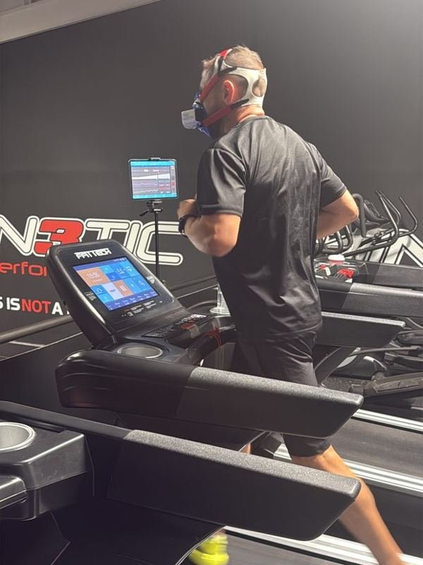 VO2 max test on the treadmill