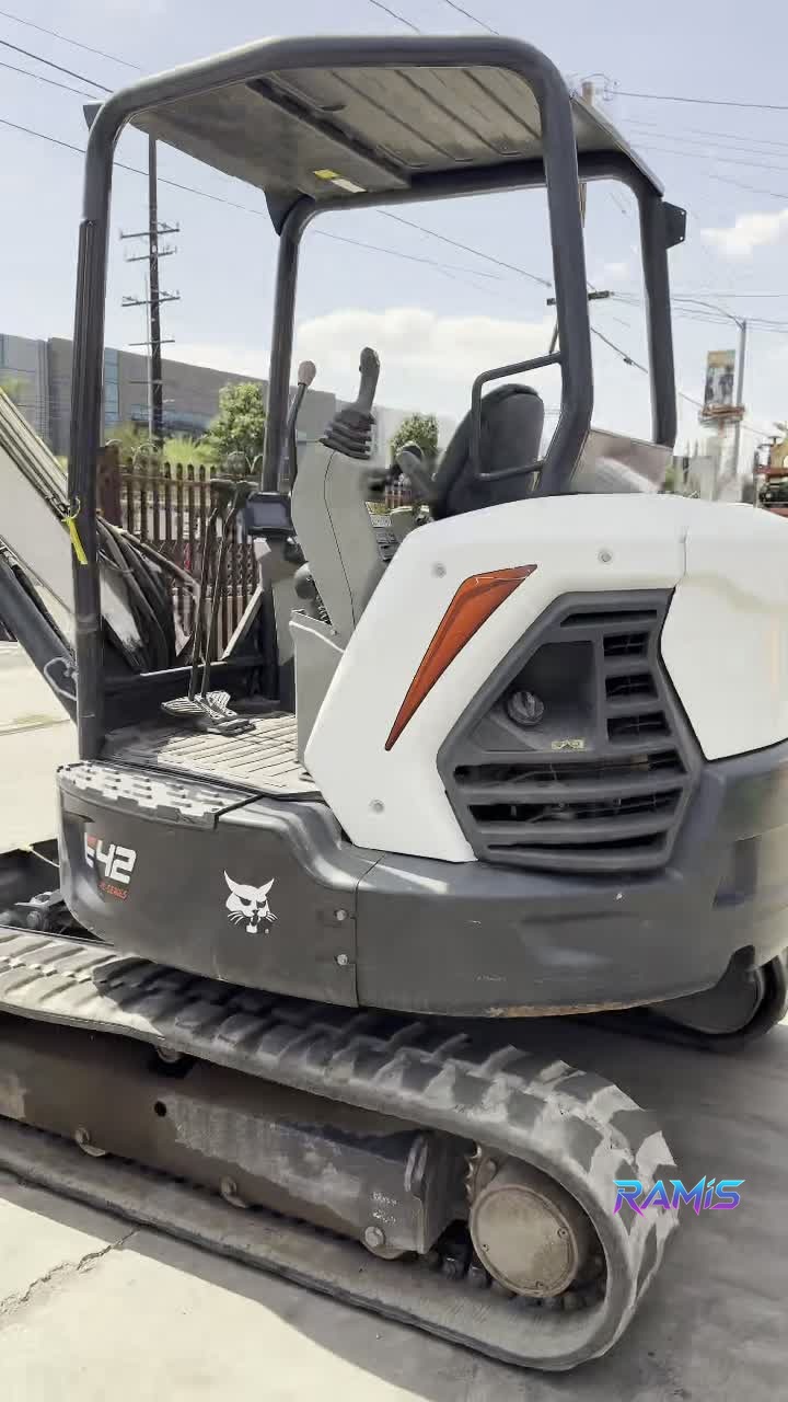 2021 Bobcat E42 Mini Excavator photo 5