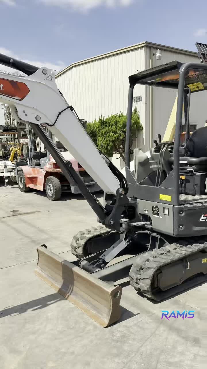 2023 Bobcat E32i Mini Excavator photo 3