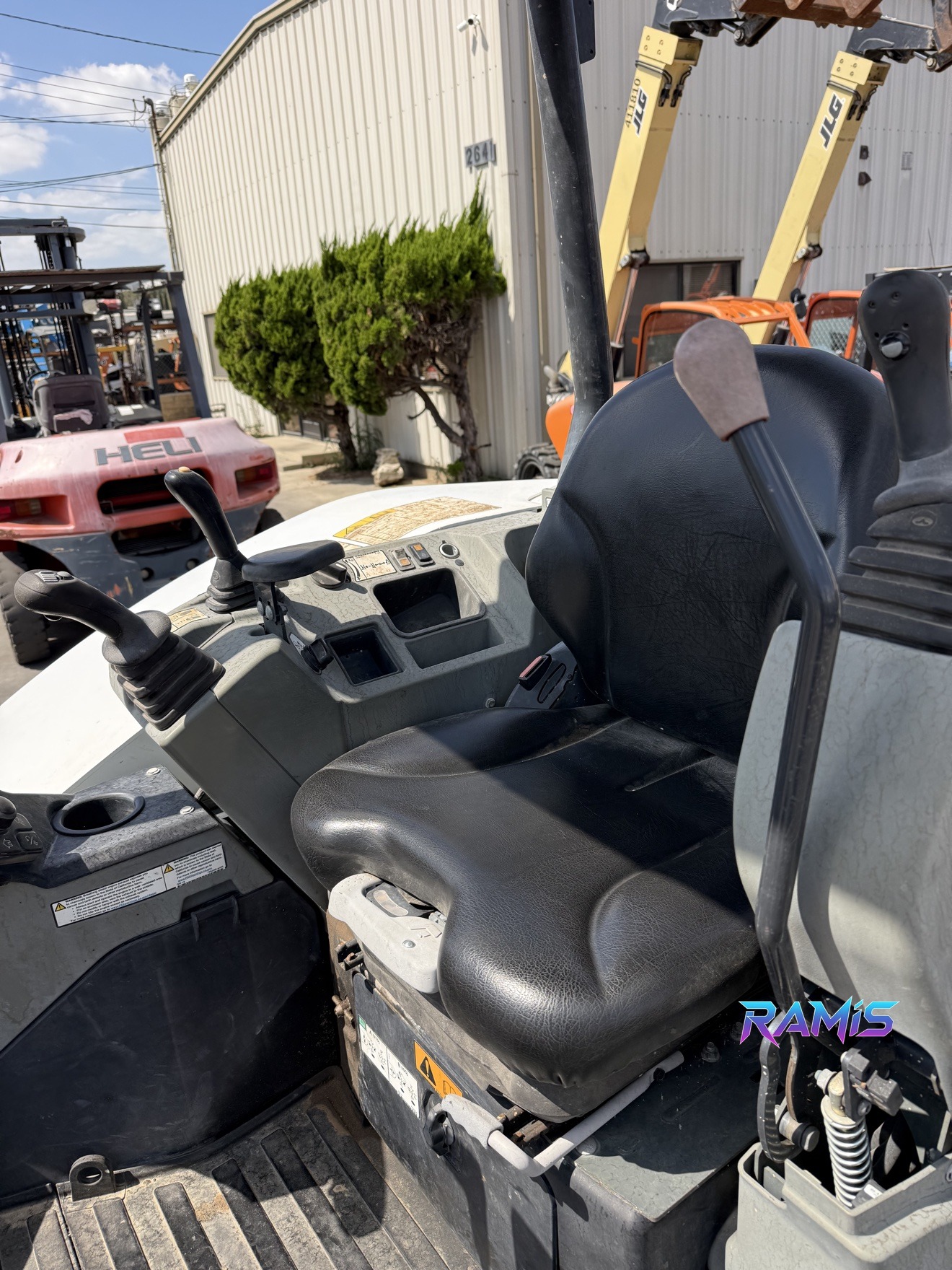2021 Bobcat E42 Mini Excavator photo 3
