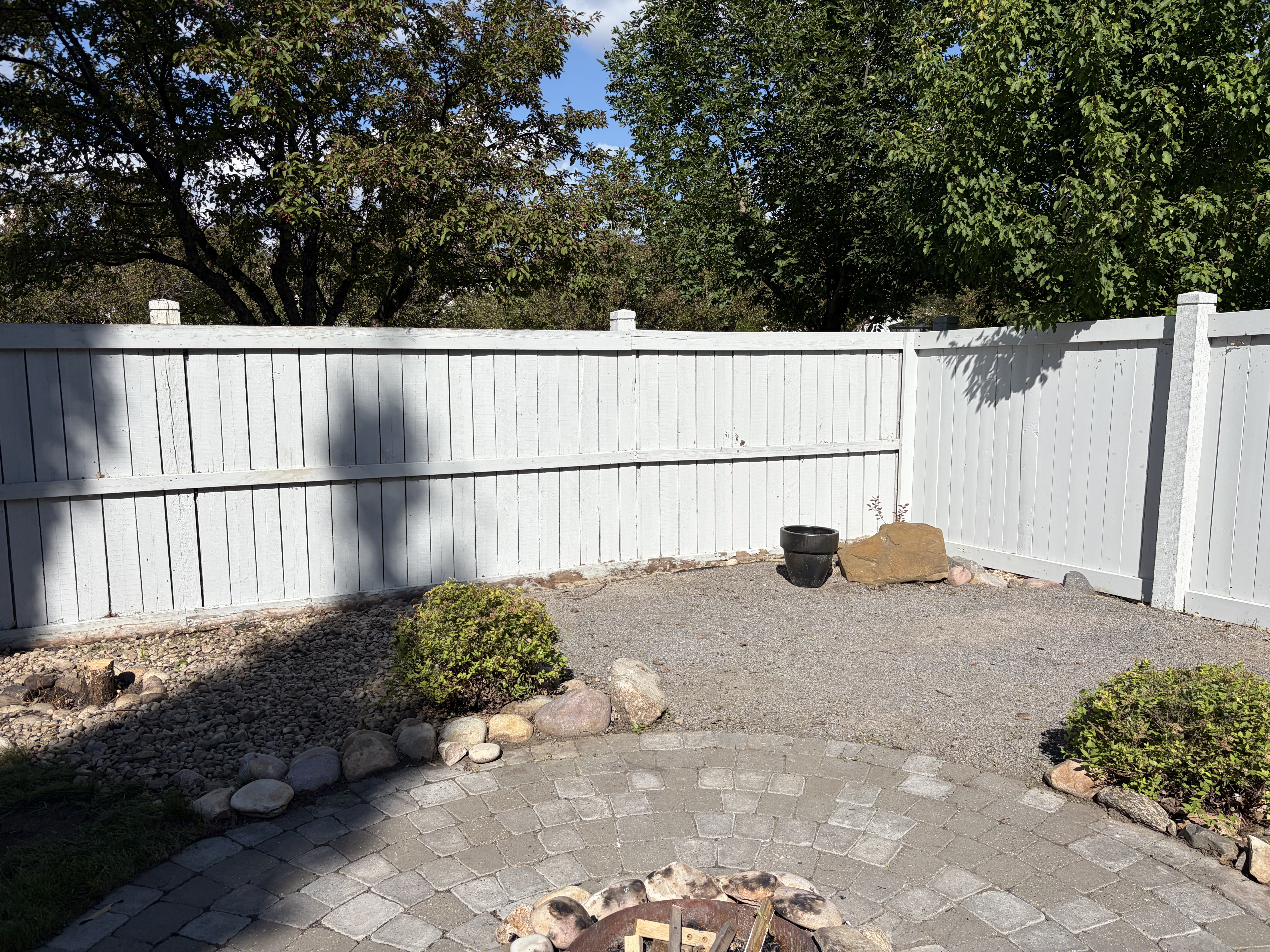 After landscaping project photo 2
