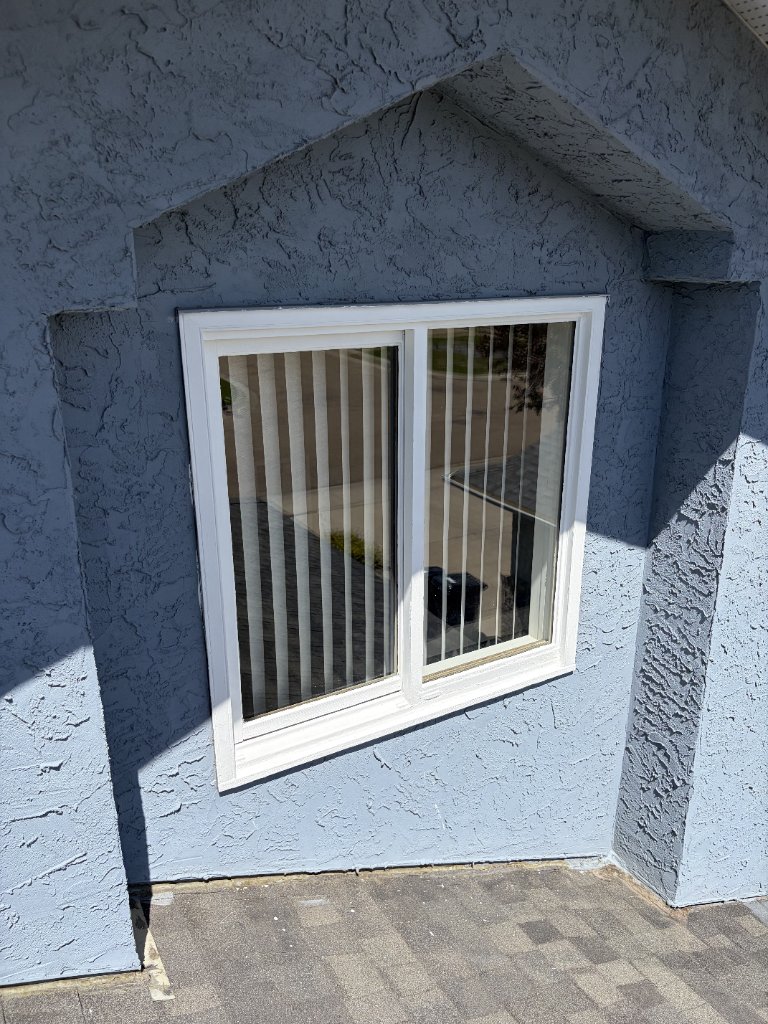Window Frame Paint — MW Construction and Landscaping project 6 in Edmonton & Beaumont, Alberta