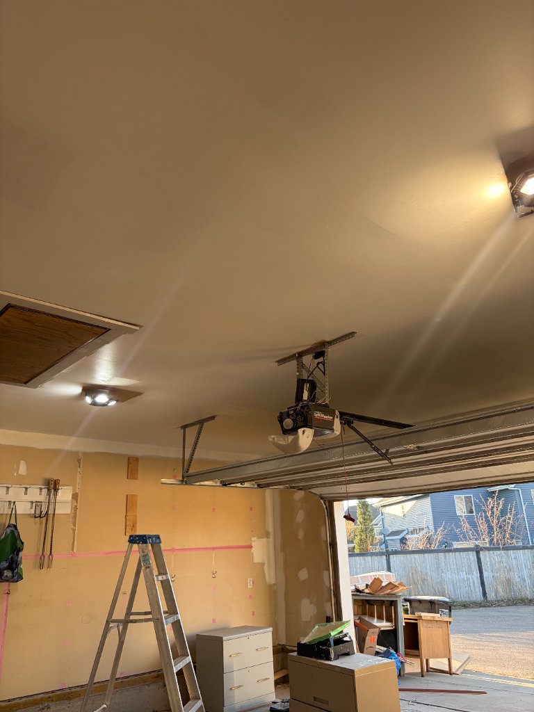 Garage Finishing — MW Construction and Landscaping project 17 in Edmonton & Beaumont, Alberta