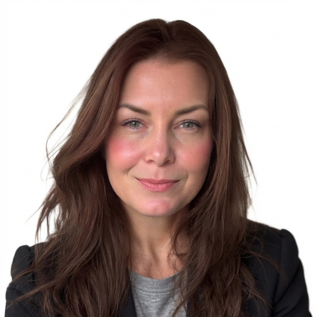 Headshot of Sarah Fell