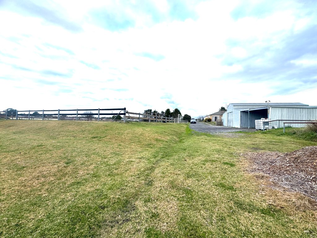 Equestrian Dream – 5 Acres with Horse Arena, Stable & Shed