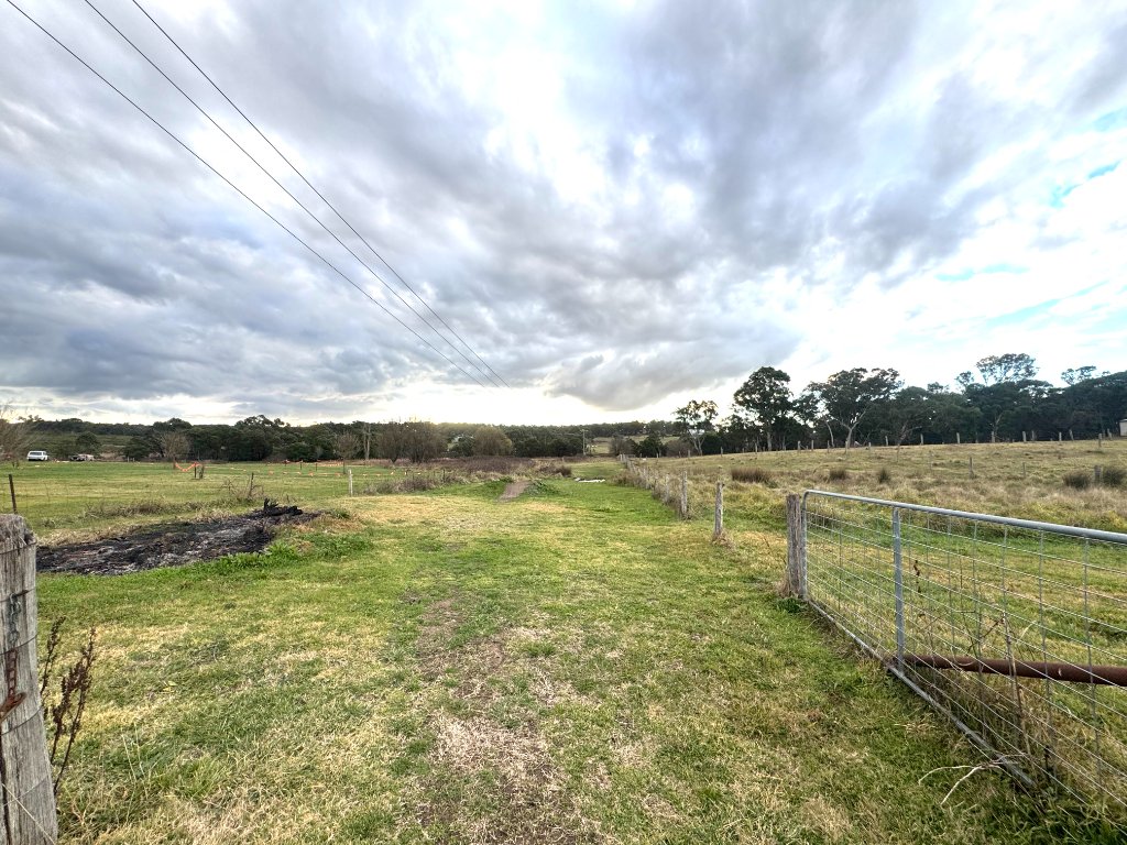 Equestrian Dream – 5 Acres with Horse Arena, Stable & Shed