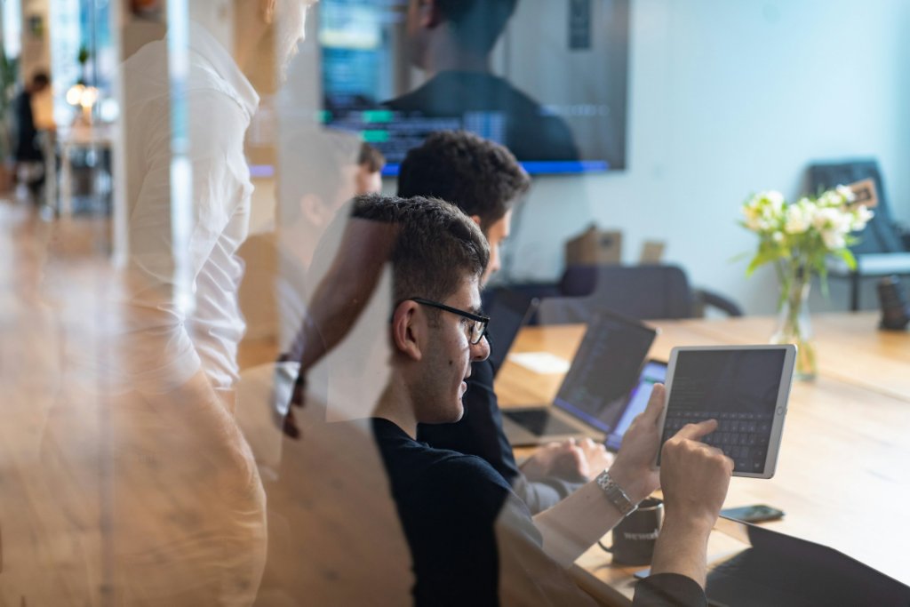 LANIX engineers delivering cloud migration and hybrid infrastructure for a London business