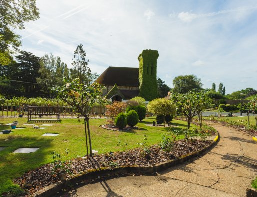 Beckenham Crematorium — photo 4