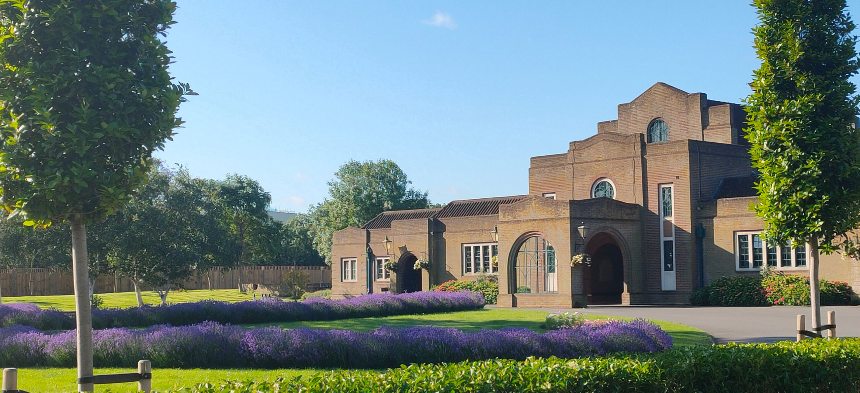 Mortlake Crematorium — photo 4