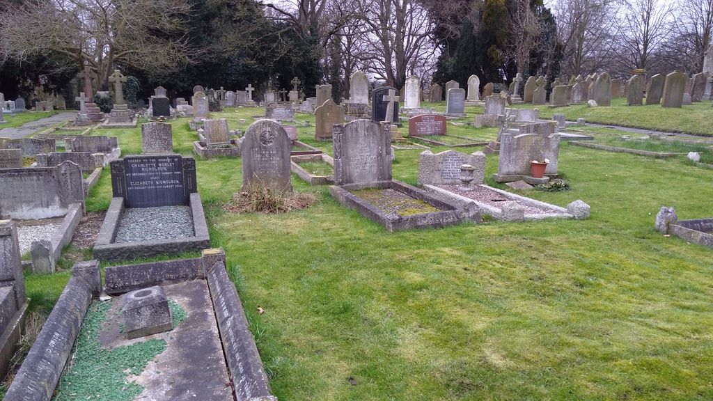 Collingham Cemetery — photo 1