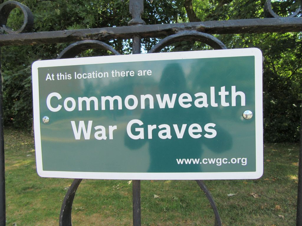 Chadderton Cemetery — photo 4
