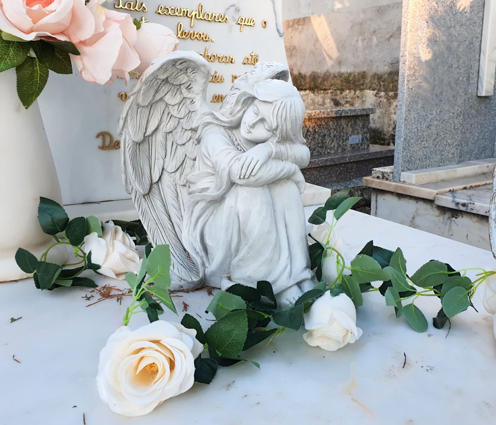 Headstones & Memorials
