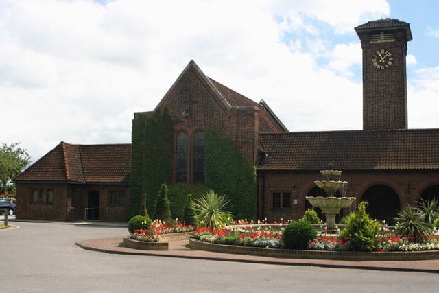 Enfield Crematorium — photo 3