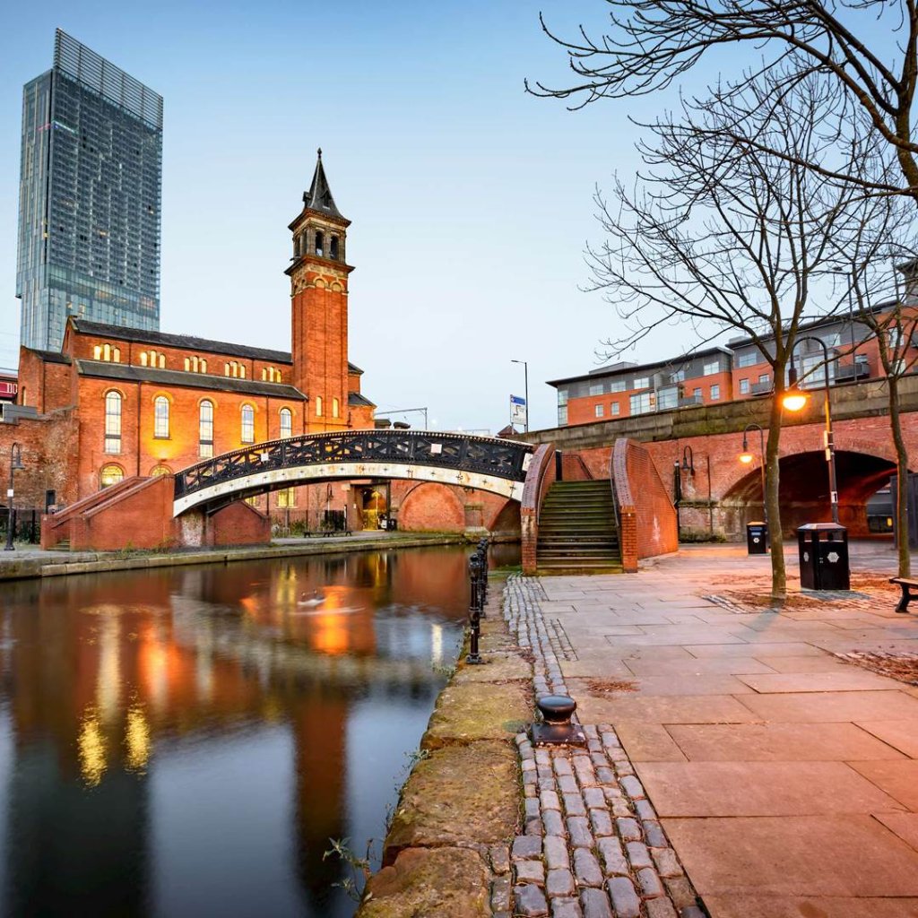 Funeral directors in Manchester — In Memory of Life