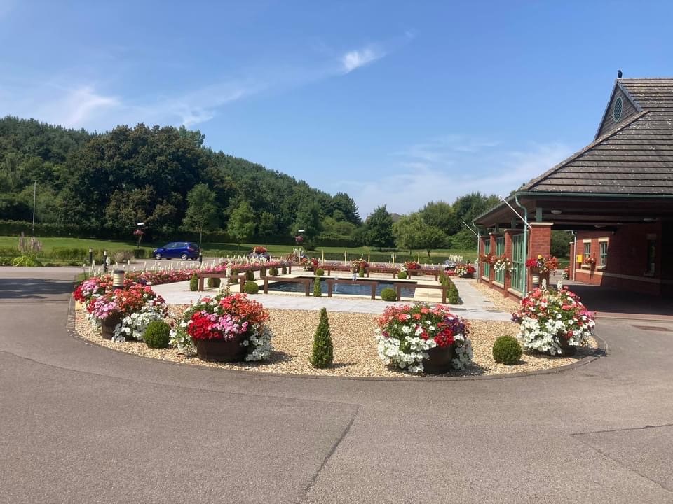 Sherwood Forest Crematorium — photo 1