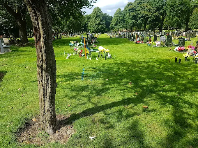 Agecroft Cemetery — photo 3
