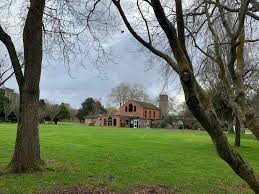 Randalls Park Crematorium — photo 3
