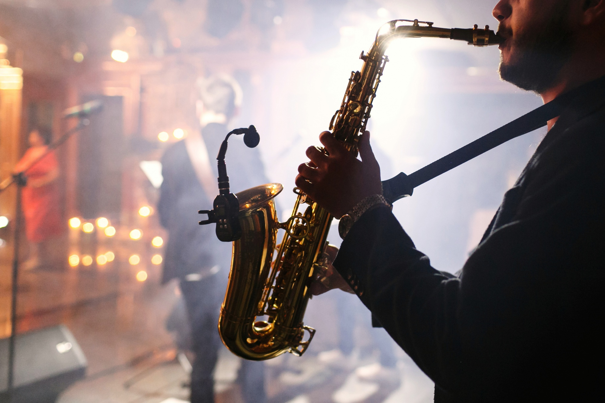 Music & Entertainment