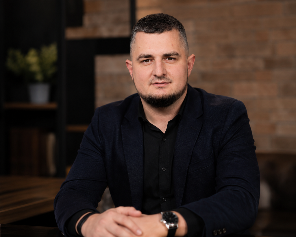 Volodymyr Prozapas - Founder VP ReNewWay Ltd. Paradise NL
