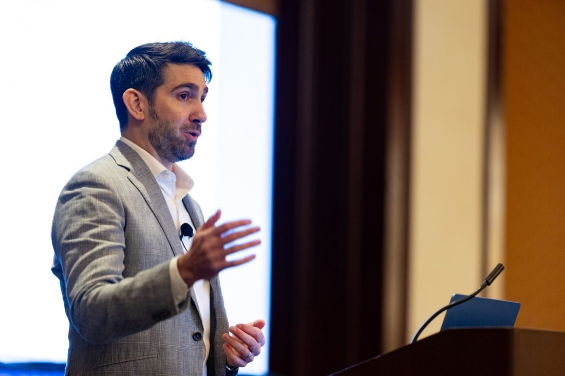 Jonathan Buckelew delivering an AI training session for a commercial real estate team