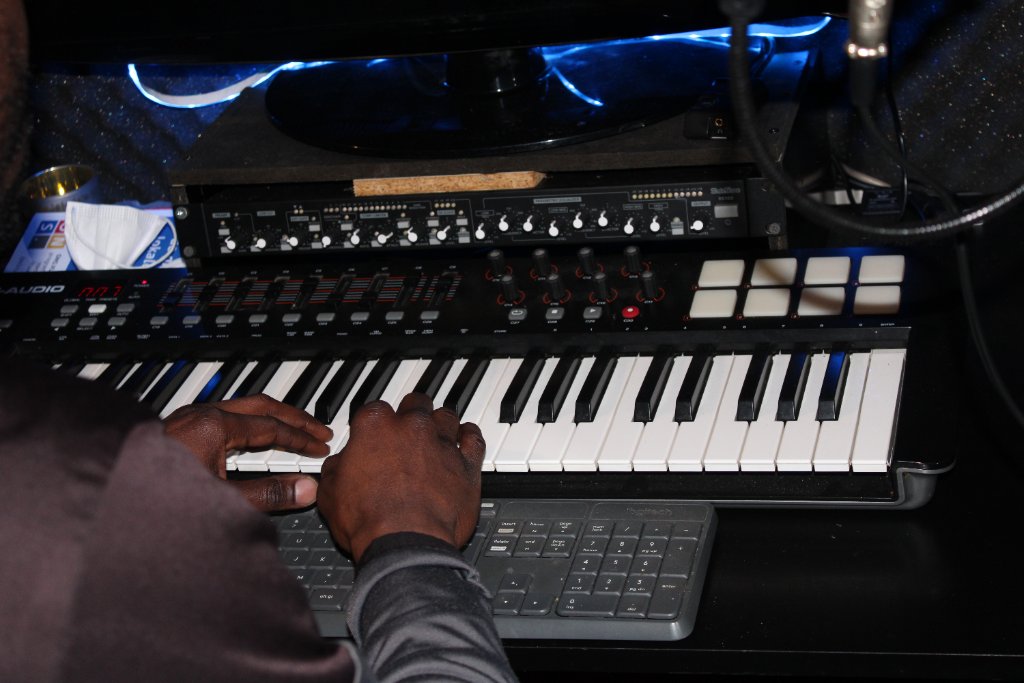 Studio Sessions — Productie