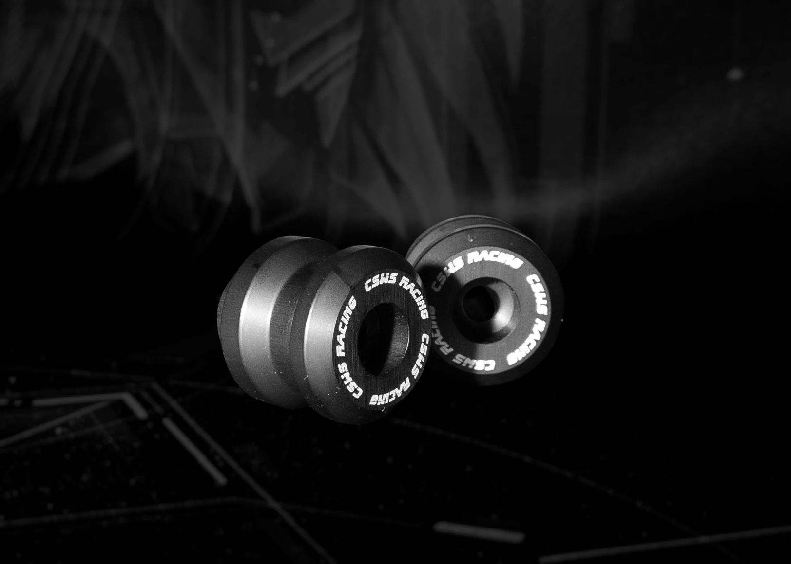 Makro-Detail der CSWS Racing Laser-Gravur