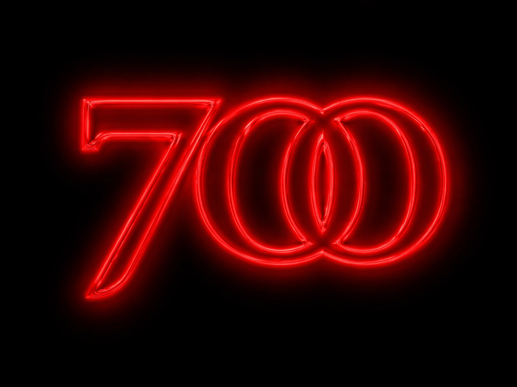 700