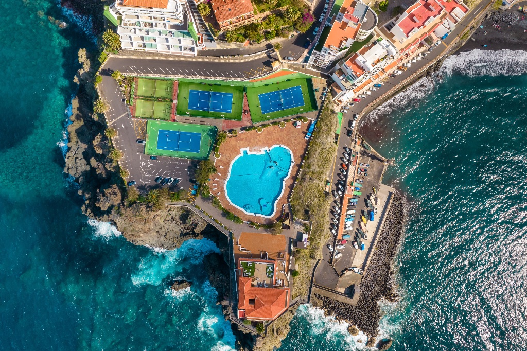 Tropical tennis courts
