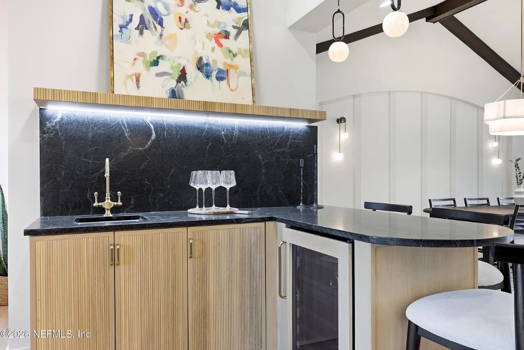 Modern Golf Course Home 9