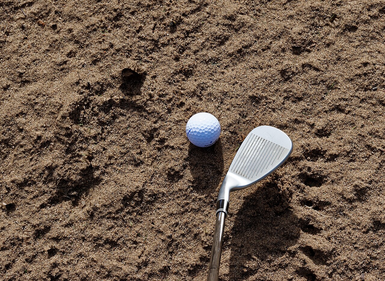 Why Tour Pros Bend Their Wedges: Loft, Bounce and the Fitting Trade-Off