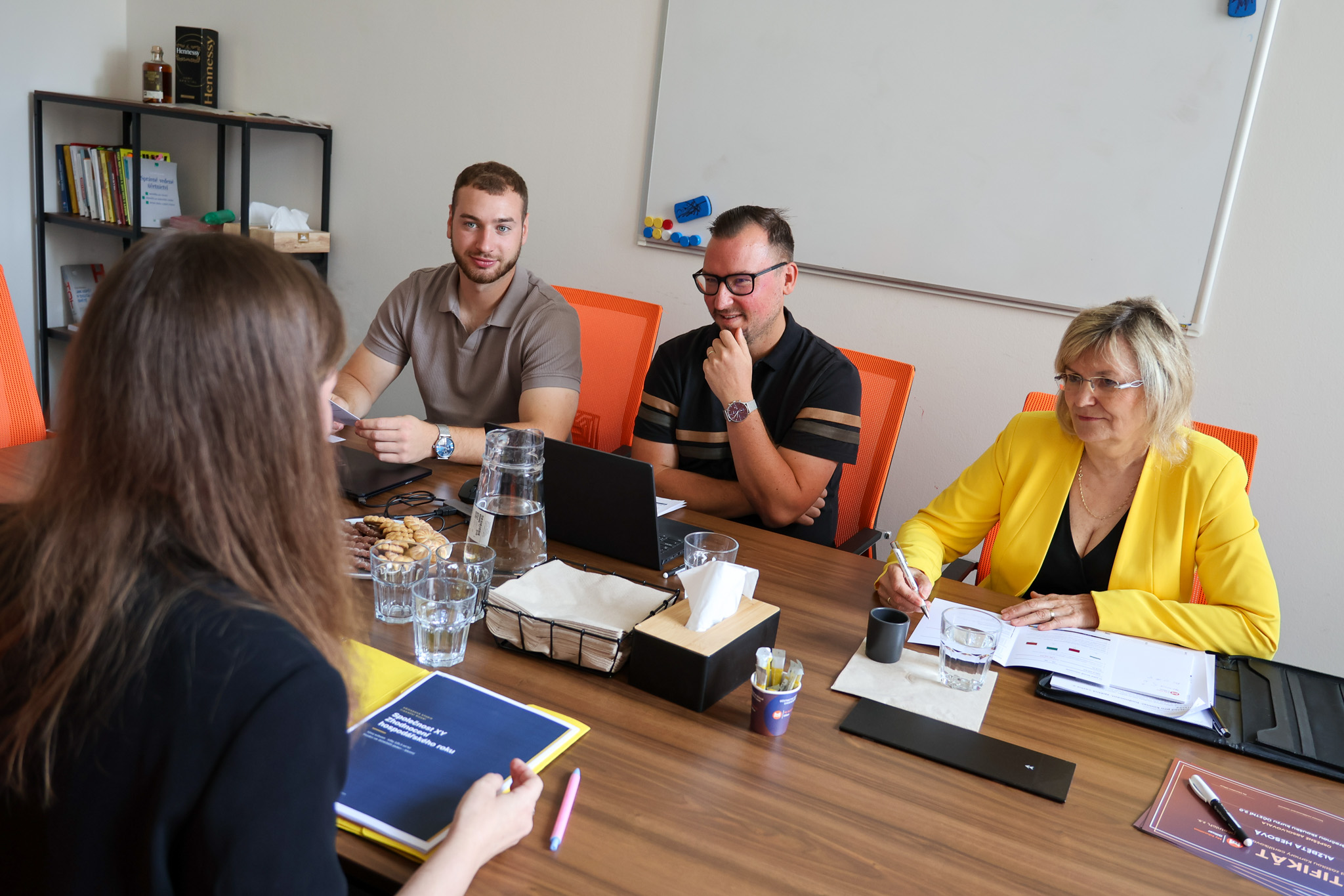 Od čísel k řízení firmy: první absolventka kurzu Účetní 2.0 obhájila svou případovou studii