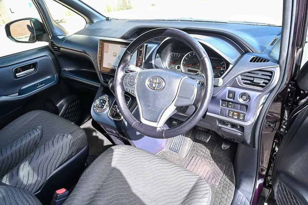 2016 Toyota Noah Welcab - photo 18