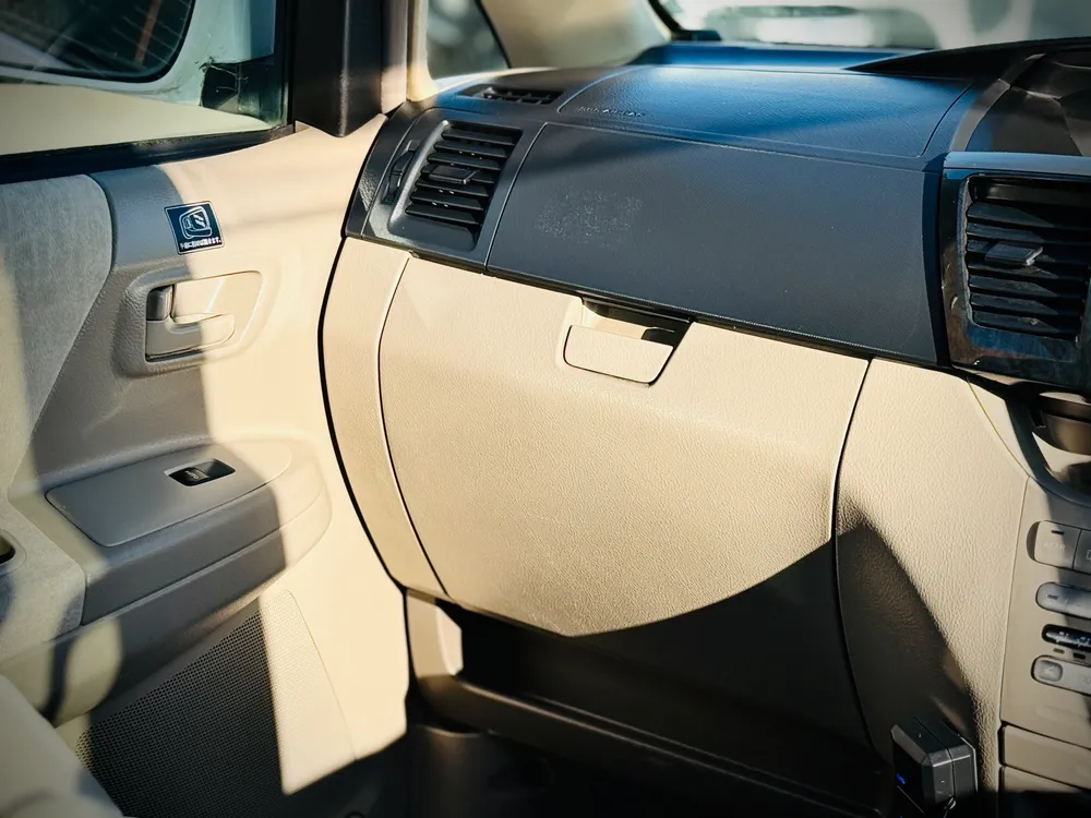 2005 Toyota Noah - photo 16