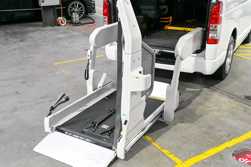 2014 Toyota Hiace Welcab Welcab - photo 3