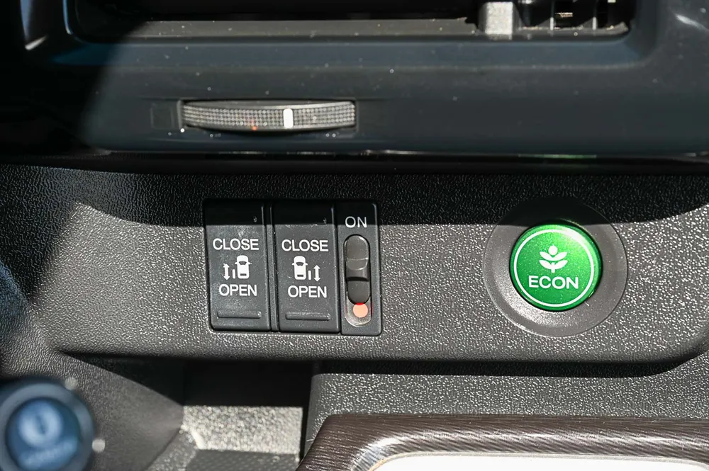 2018 Honda Stepwgn HYBRID GEX HONDA SENSING - photo 19