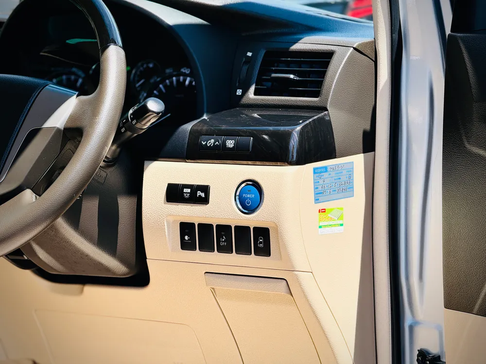 2012 Toyota Vellfire X - photo 24