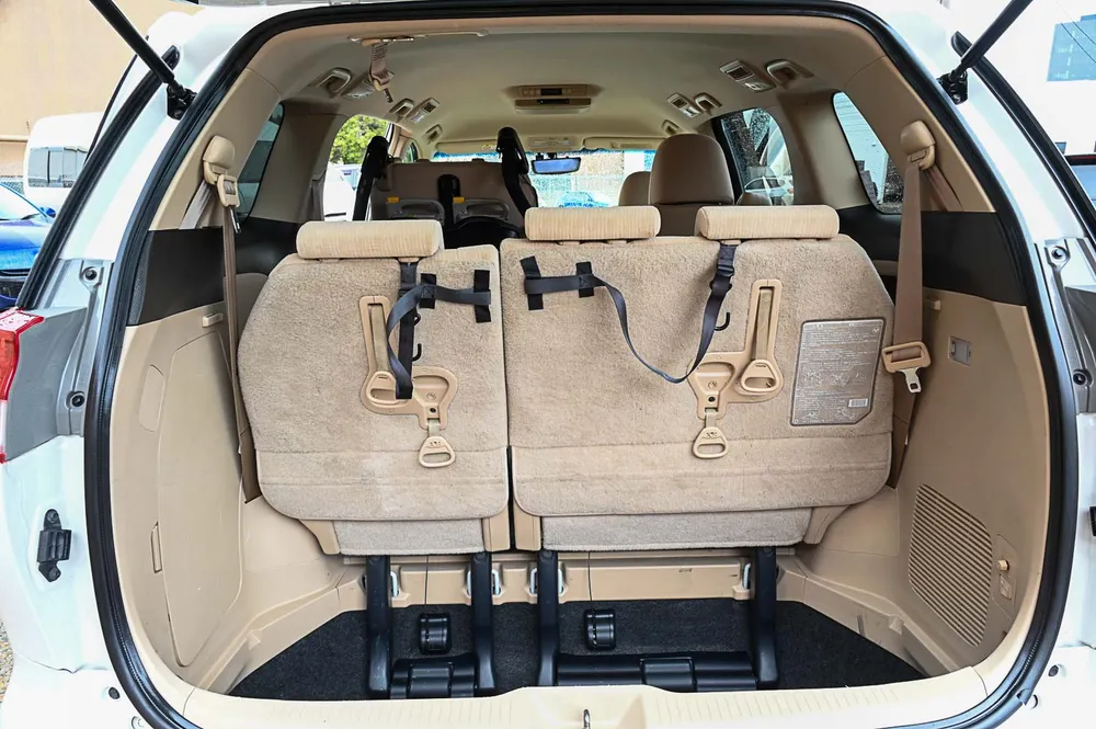 2015 Toyota Estima 4WD Hybrid - photo 15