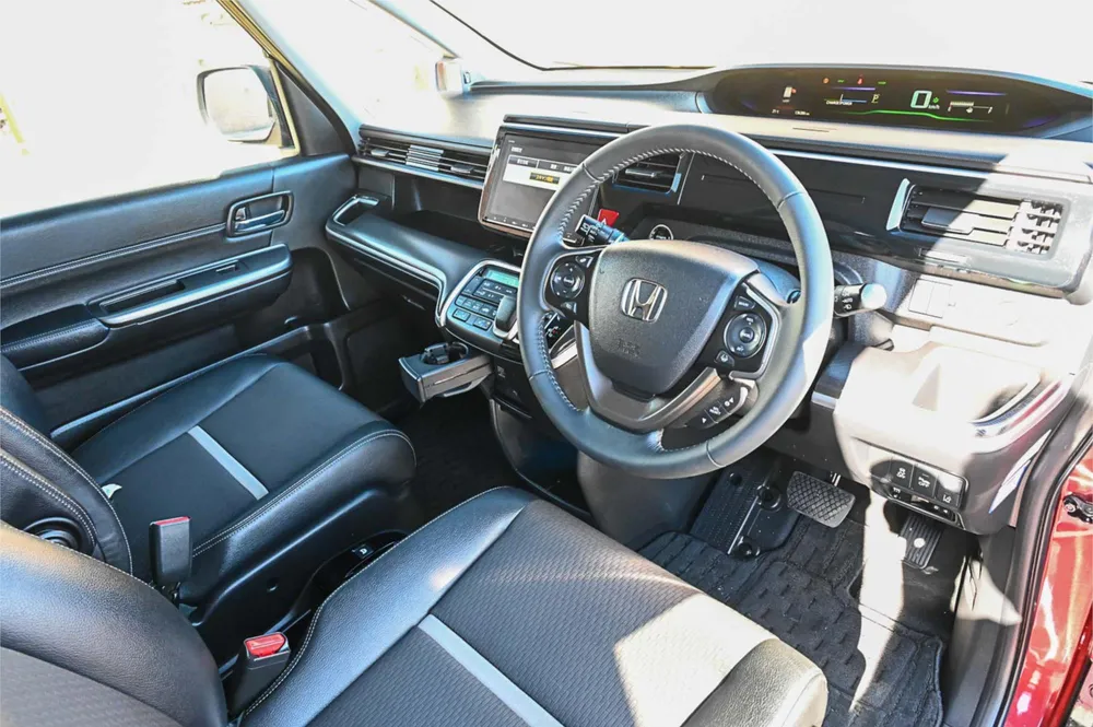 2018 Honda Stepwgn HYBRID GEX HONDA SENSING - photo 19