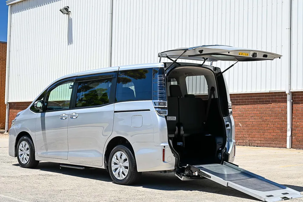 2019 Toyota Voxy Welcab - photo 1