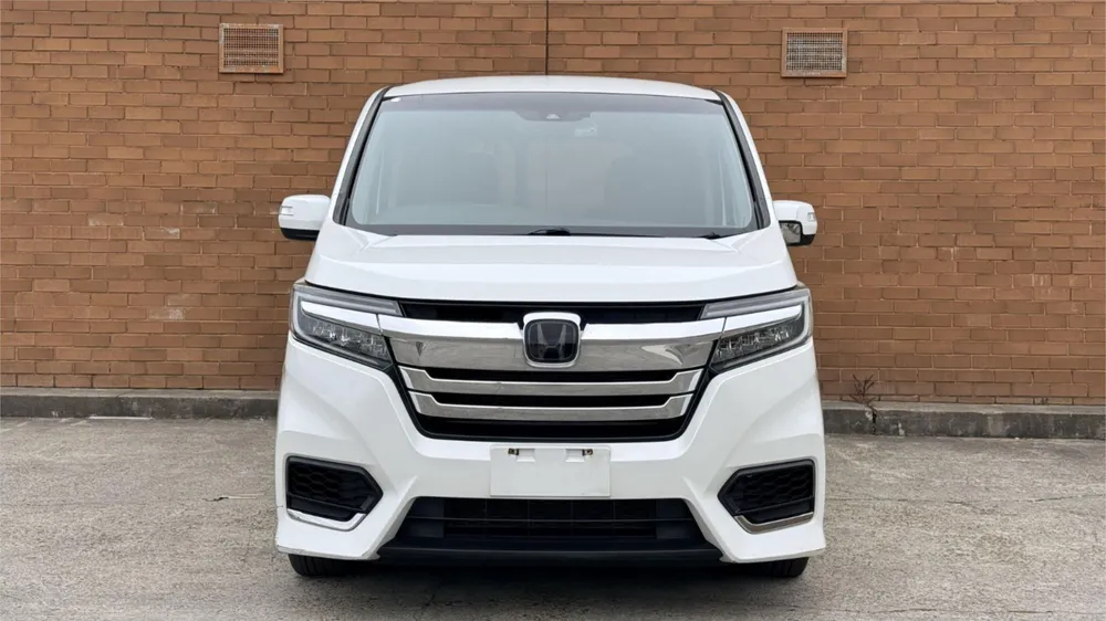 2018 Honda Stepwgn Spada G EX Sensing - photo 2