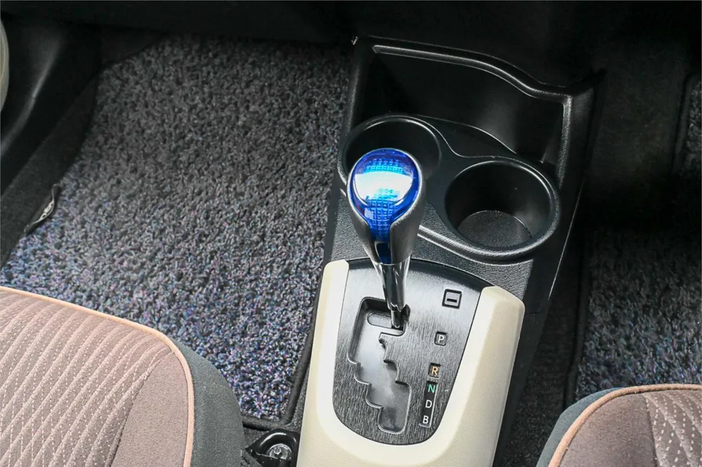 2012 Toyota Aqua G - photo 22