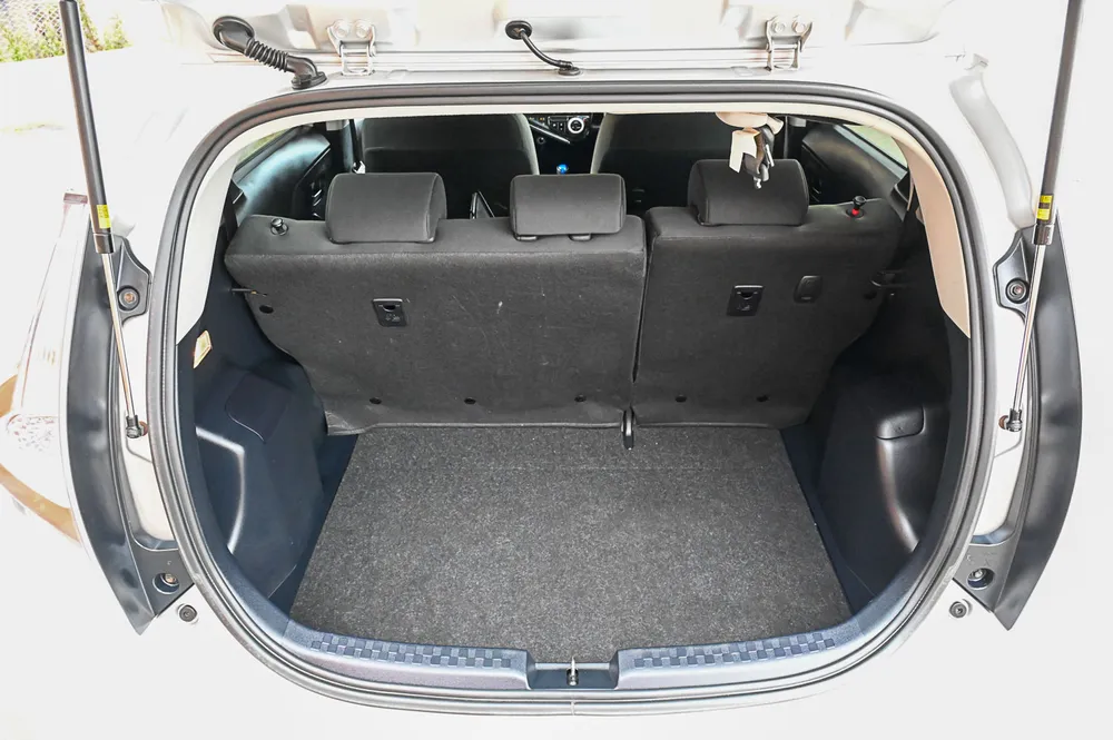 2019 Toyota Aqua S - photo 10
