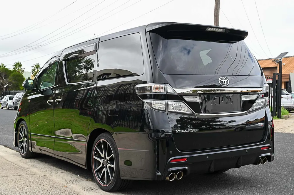 2014 Toyota Vellfire GS - photo 13