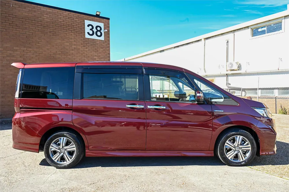 2018 Honda Stepwgn HYBRID GEX HONDA SENSING - photo 18