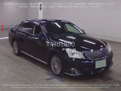 2013 Toyota Crown Majesta