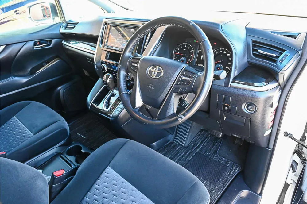 2015 Toyota Vellfire 2.5Z - photo 17