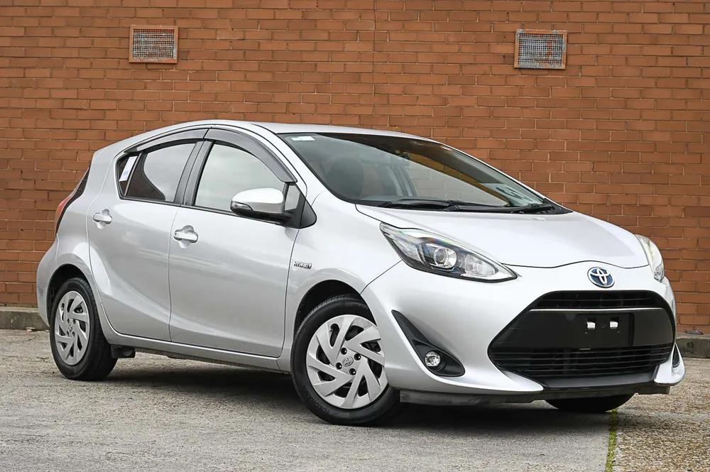 2019 Toyota Aqua S - photo 1